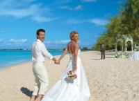 В Италии, на пляже, была проведена регистрация брака