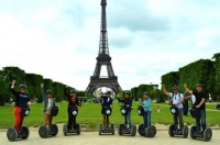 Париж предлагает экскурсии на сигвеях