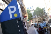 До сентября в Париже действует бесплатная парковка