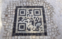 Мозаичный QR-код появился в Праге