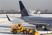 В США из-за снега отменены тысячи авиарейсов