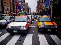 Токийские пассажиры такси перестанут забывать свои вещи на задних сидениях