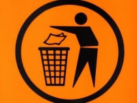 Мадрид усыпан мусором
