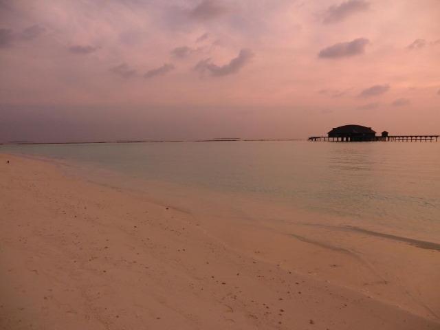 Закат-на-Мальдивах