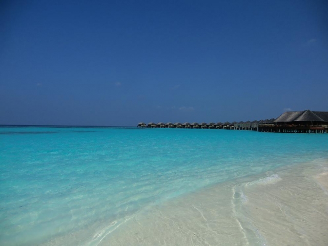 Maldives-Ocean-View /></a></p>
<p>Вечер на водной вилле:</p>
<p><a href=