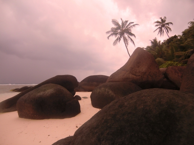 Камни-на-Сейшельских-Островах