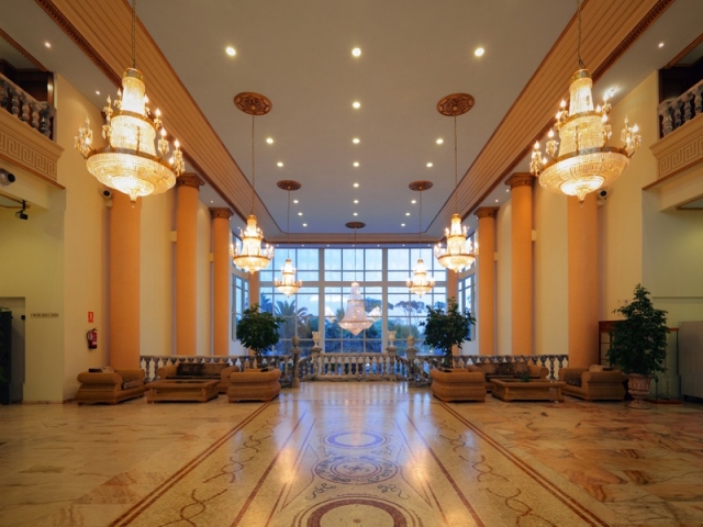 Palace-Pineda